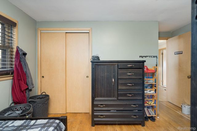 392 Cambridge Drive, Mt. Clemens, MI 48043