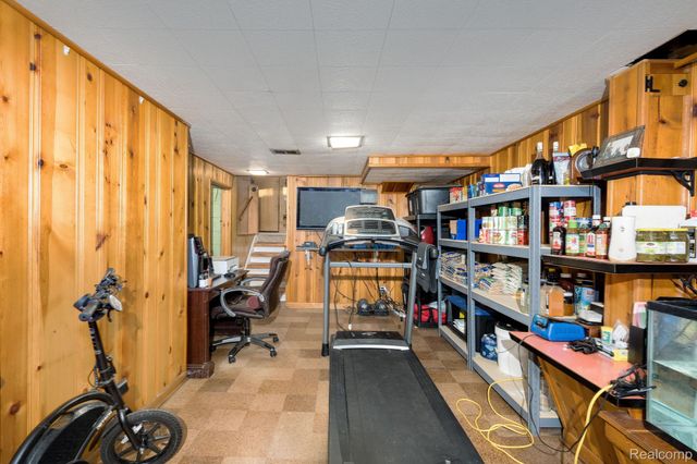 392 Cambridge Drive, Mt. Clemens, MI 48043