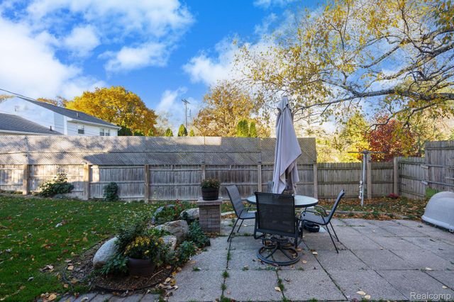392 Cambridge Drive, Mt. Clemens, MI 48043