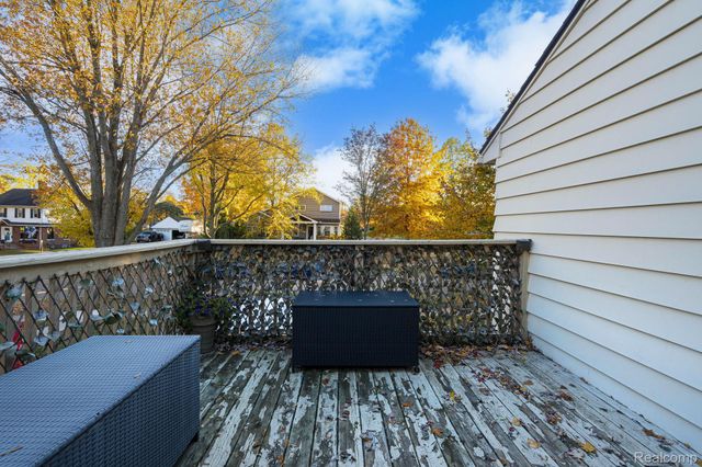 392 Cambridge Drive, Mt. Clemens, MI 48043