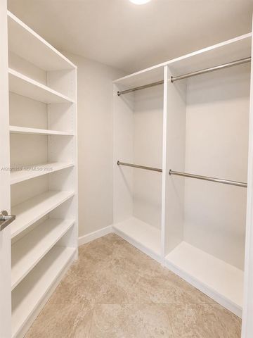 55 SE 6th St 3001, Miami, FL 33131