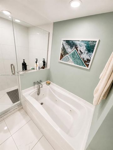 55 SE 6th St 3001, Miami, FL 33131