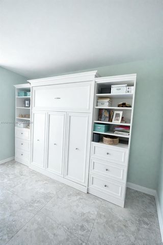 55 SE 6th St 3001, Miami, FL 33131