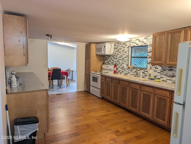 1081 OLD GAINESVILLE Highway, Interlachen, FL 32148