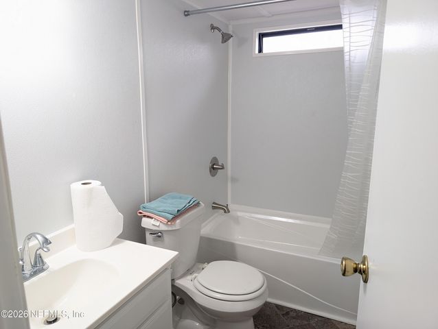 1081 OLD GAINESVILLE Highway, Interlachen, FL 32148