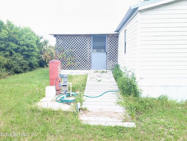 1081 OLD GAINESVILLE Highway, Interlachen, FL 32148
