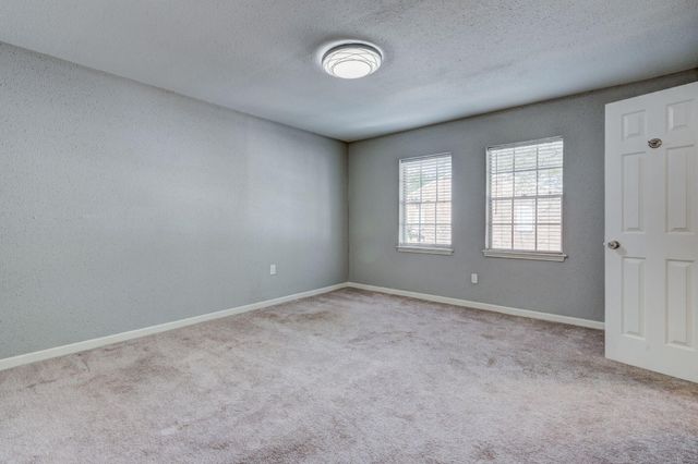 6444 Burgoyne Road 104, Houston, TX 77057