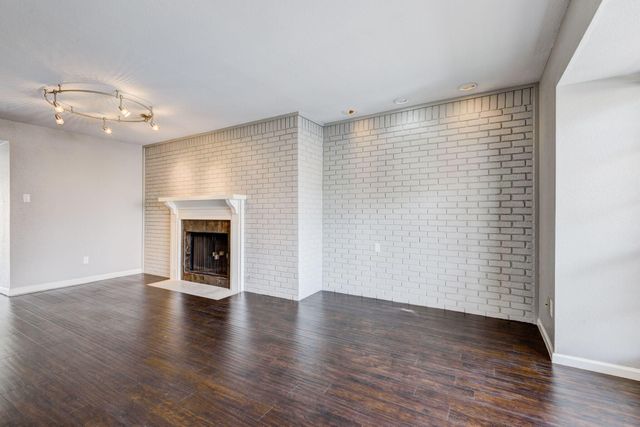 6444 Burgoyne Road 104, Houston, TX 77057