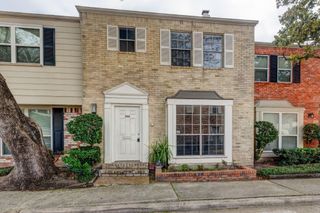 6444 Burgoyne Road 104, Houston, TX 77057