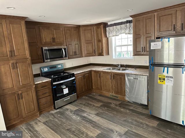 18 ASH LN, Quakertown, PA 18951