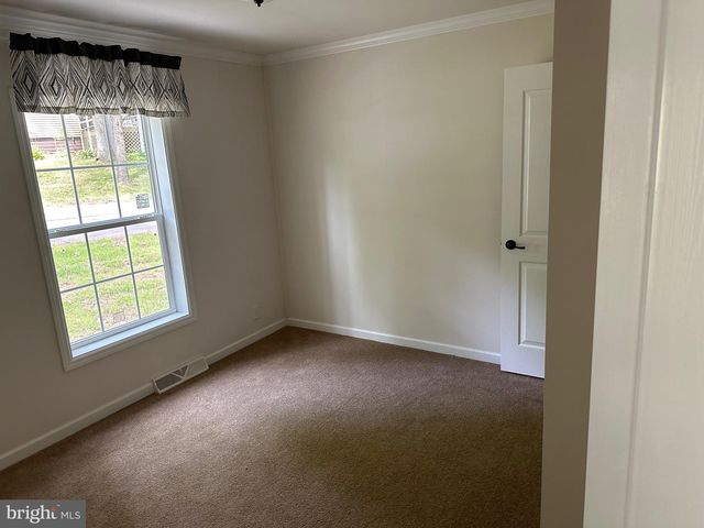 18 ASH LN, Quakertown, PA 18951