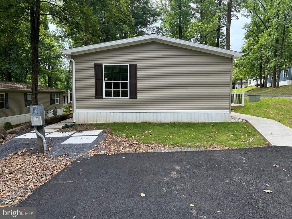 18 ASH LANE, Quakertown, PA 18951