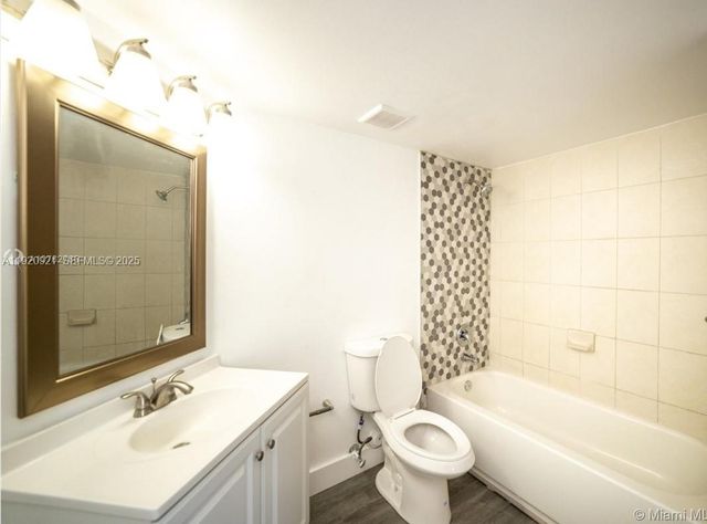 17622 NW 25th Avenue 101, Miami Gardens, FL 33056