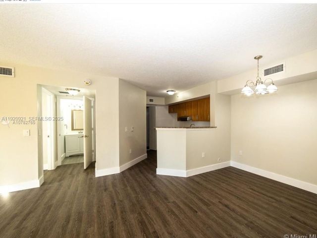 17622 NW 25th Avenue 101, Miami Gardens, FL 33056