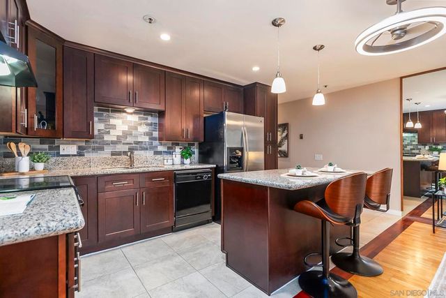 4878 Pescadero Ave 103, San Diego, CA 92107