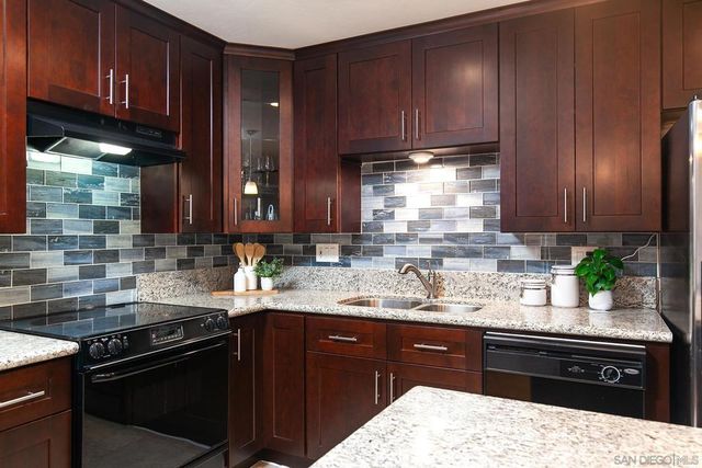 4878 Pescadero Ave 103, San Diego, CA 92107