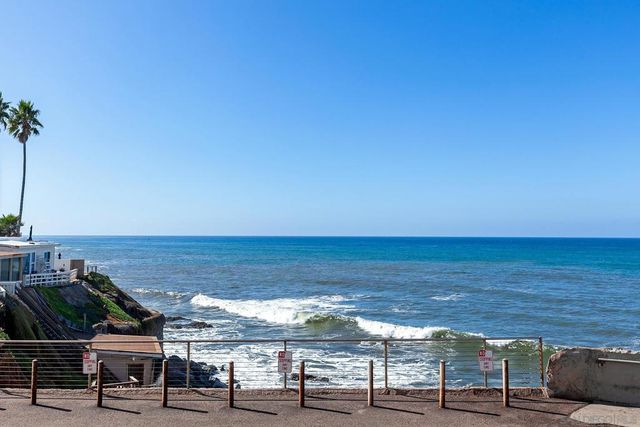 4878 Pescadero Ave 103, San Diego, CA 92107