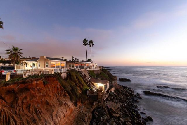 4878 Pescadero Ave 103, San Diego, CA 92107