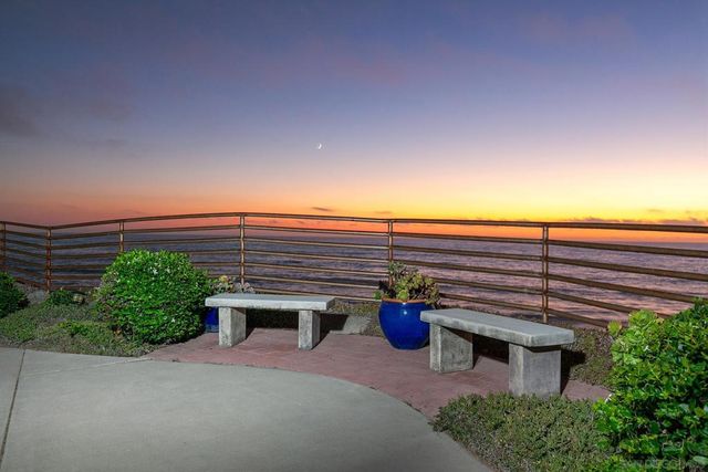 4878 Pescadero Ave 103, San Diego, CA 92107