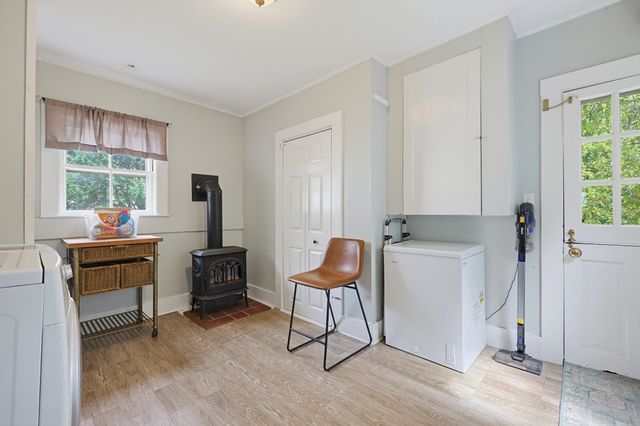 14 Mayhew St, Hopkinton, MA 01748