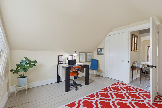 14 Mayhew St, Hopkinton, MA 01748