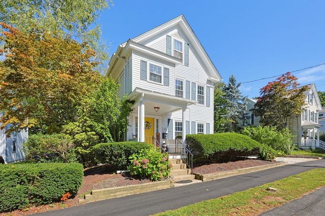 14 Mayhew St, Hopkinton, MA 01748