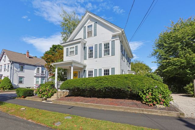 14 Mayhew St, Hopkinton, MA 01748