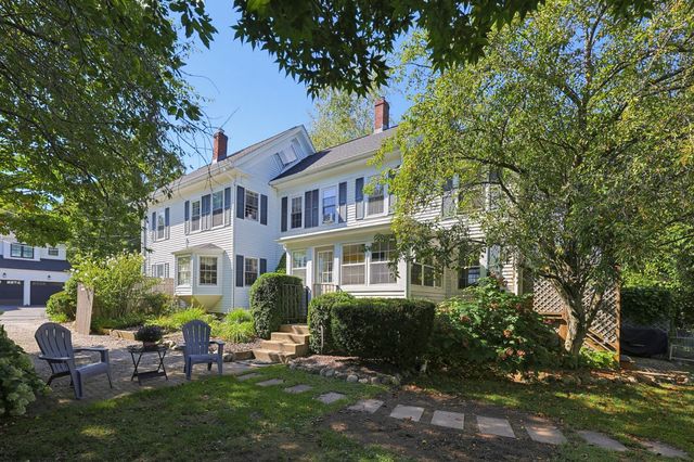14 Mayhew St, Hopkinton, MA 01748