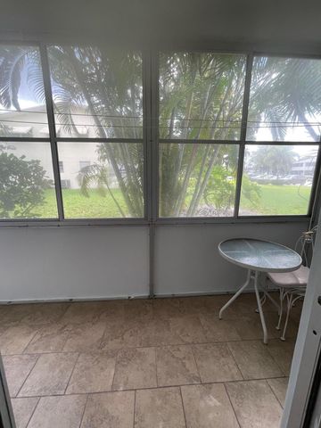 376 Windsor Q, West Palm Beach, FL 33417