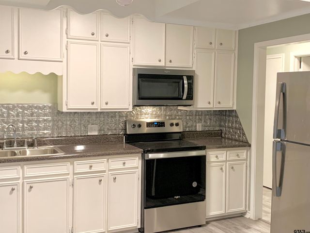 901 Cliff St, Quitman, TX 75783