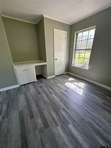 901 Cliff St, Quitman, TX 75783