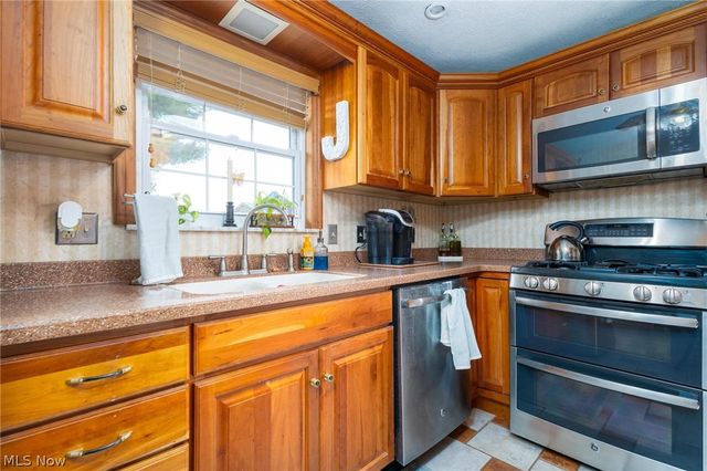 256 Fernwood Avenue, Weirton, WV 26062