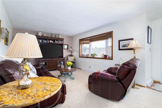 256 Fernwood Avenue, Weirton, WV 26062
