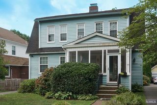 17 Gardiner Place, Montclair, NJ 07042
