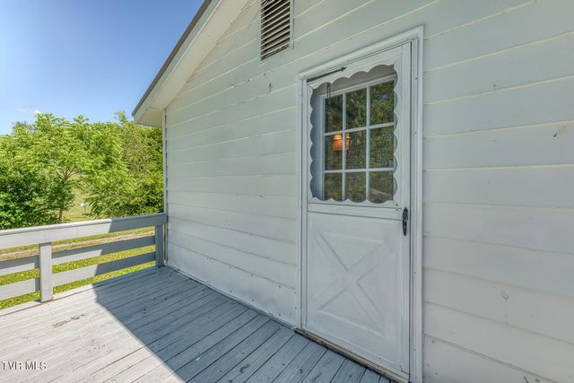 1902 Omaha Lane, Johnson City, TN 37601