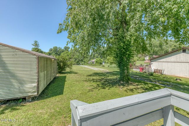 1902 Omaha Lane, Johnson City, TN 37601