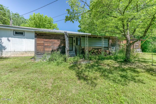 1902 Omaha Lane, Johnson City, TN 37601