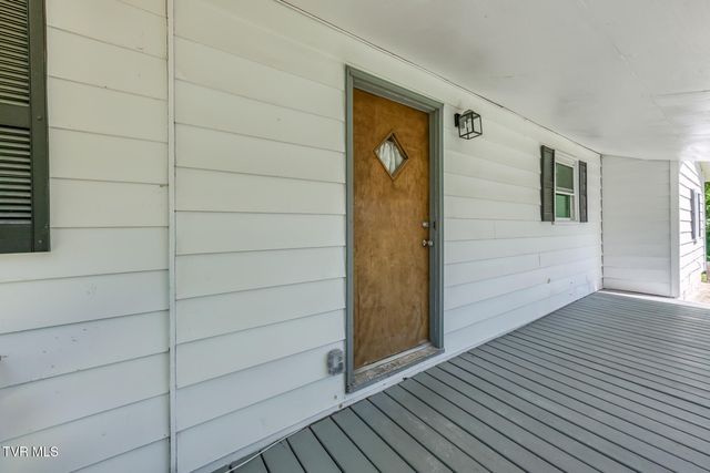 1902 Omaha Lane, Johnson City, TN 37601