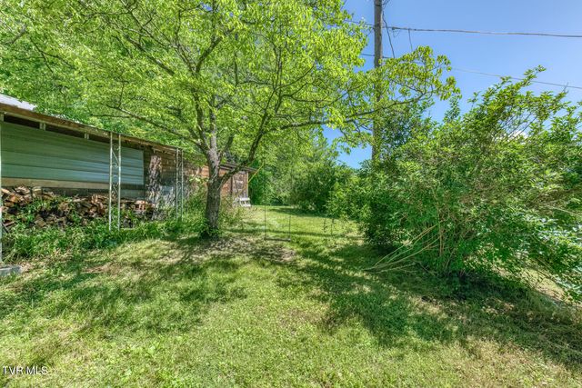 1902 Omaha Lane, Johnson City, TN 37601