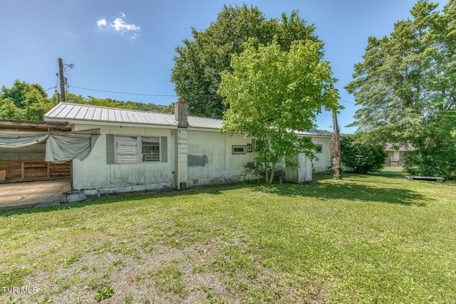 1902 Omaha Lane, Johnson City, TN 37601