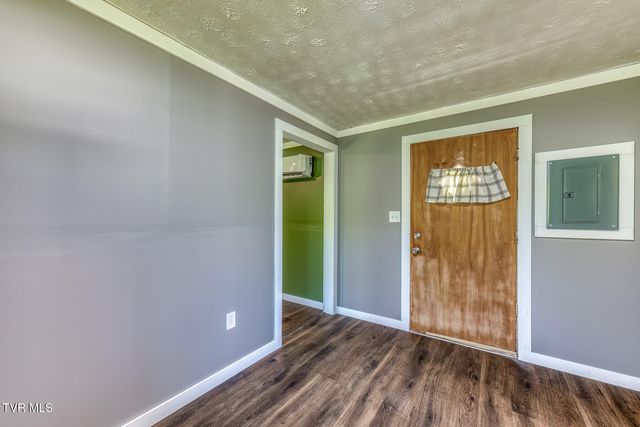 1902 Omaha Lane, Johnson City, TN 37601