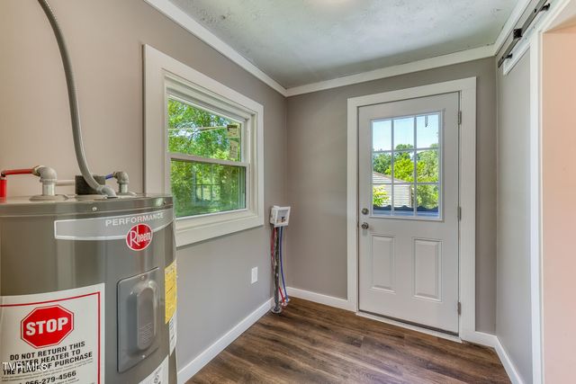 1902 Omaha Lane, Johnson City, TN 37601