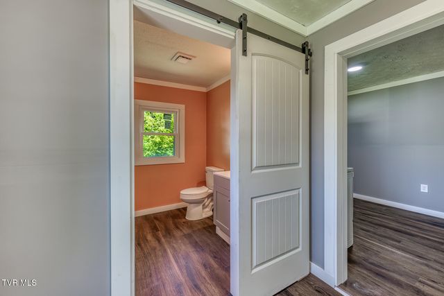 1902 Omaha Lane, Johnson City, TN 37601
