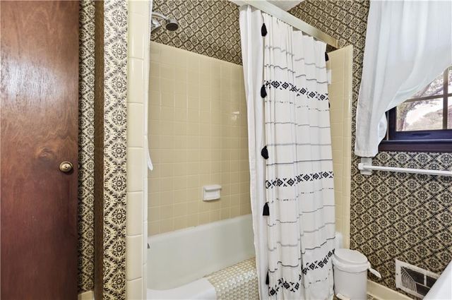 2171 Pinehurst Road, Snellville, GA 30078