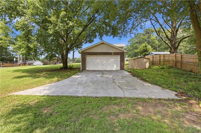 2171 Pinehurst Road, Snellville, GA 30078
