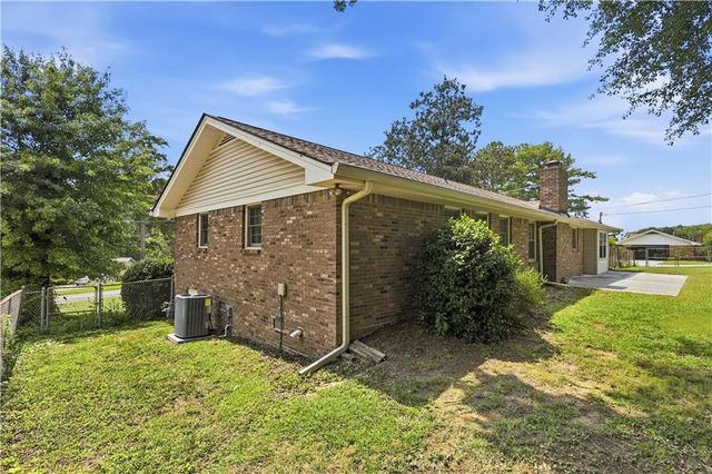 2171 Pinehurst Road, Snellville, GA 30078