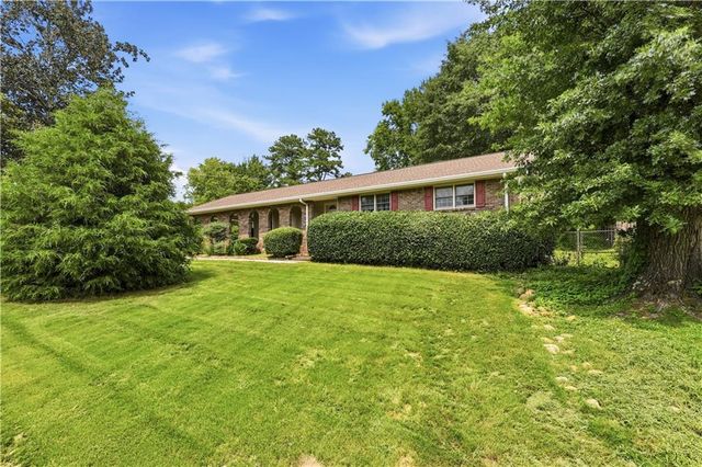 2171 Pinehurst Road, Snellville, GA 30078
