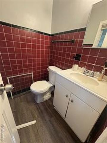 15421 Evergreen Road, Detroit, MI 48223