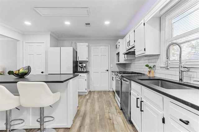 1646 Desford SW Court, Marietta, GA 30064