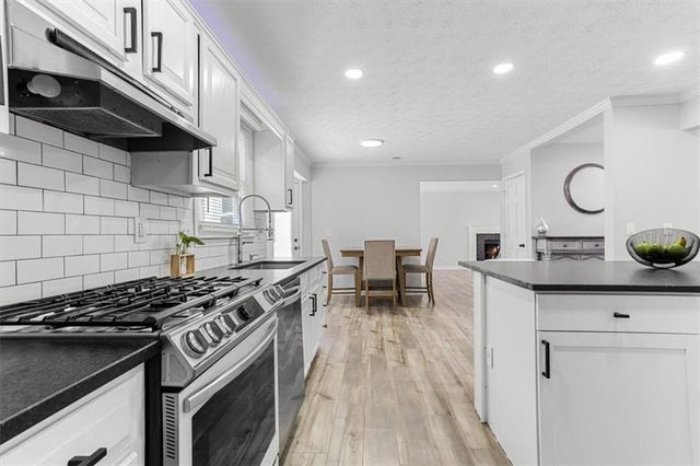 1646 Desford SW Court, Marietta, GA 30064